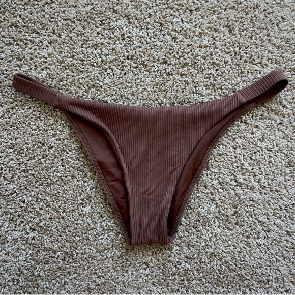 Monday Swimwear Ribbed Bikini Set - Picture 7 of 9